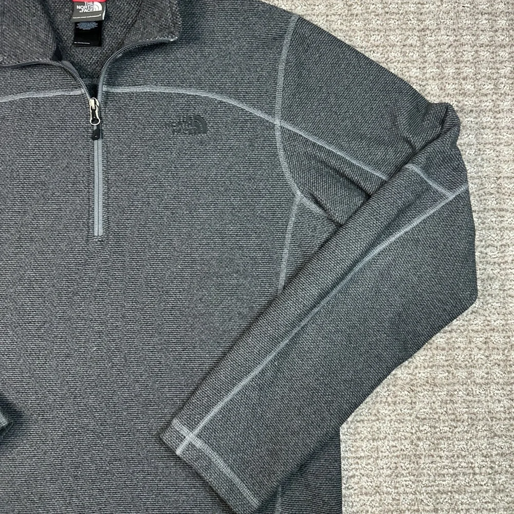 The North Face Mens Gray Waffle Knit Quarter Zip Fleece Pullover Sweater Medium